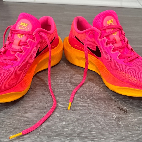 Nike Women's Zoom Fly 5 Hot Pink and Bright Orange Shoes - Picture 1 of 7